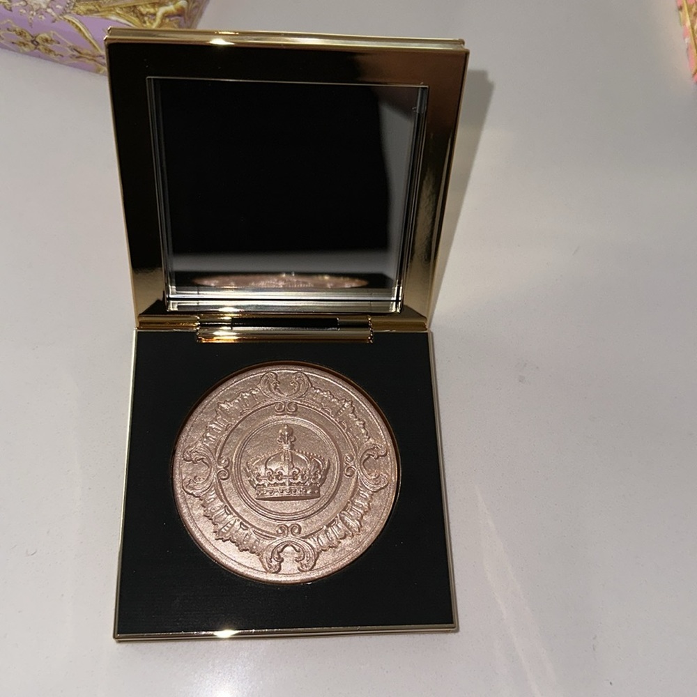 PAT MCGRATH Skin Fetish: Sublime Skin Highlighter in Lunar Nude - Picture 2 of 5